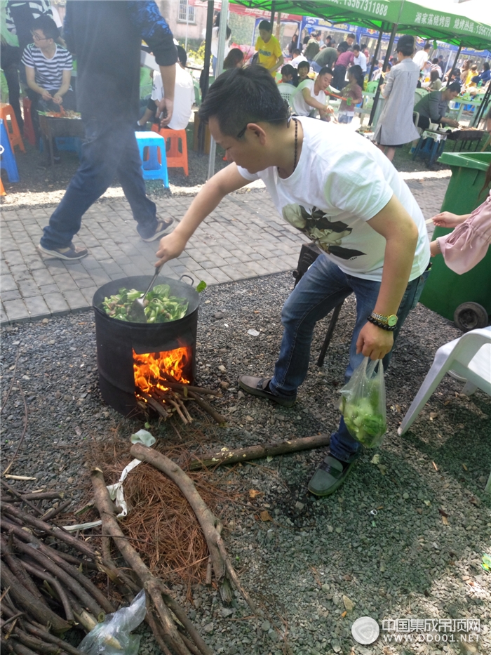 抓住春天的尾巴，和欣邦小伙伴一起去踏青吧！